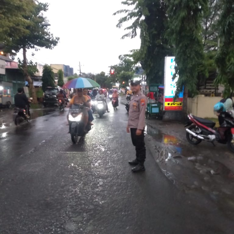 Ciptakan Keamanan, Polsek Gondang Gelar Patroli Ngabuburit Jelang Berbuka