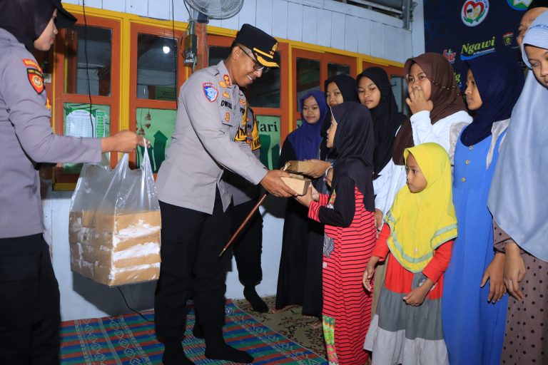 Ramadhan Berkah, Anak-anak Panti Asuhan di Ngawi Bersuka Cita