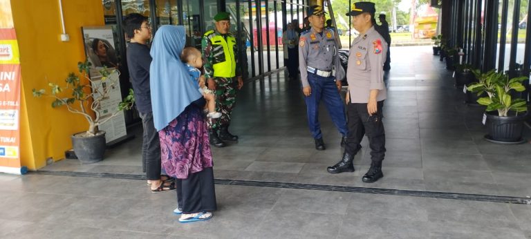 Polres Ngawi Dialog dengan Pemudik, Pastikan “Mudik Aman, Keluarga Nyaman”