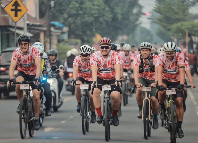 Polres Blitar Raya dan Mainsepeda Gelar Event “Nggravel Blitar 2025” Sambut Hari Bhayangkara ke-79, Ratusan Peserta Jelajahi Jalur Eksotis Lereng Gunung Kelud