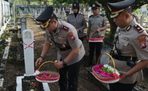 Tabur Bunga dan Doa Bersama, Polres Nganjuk Kenang Jasa Pahlawan Polri