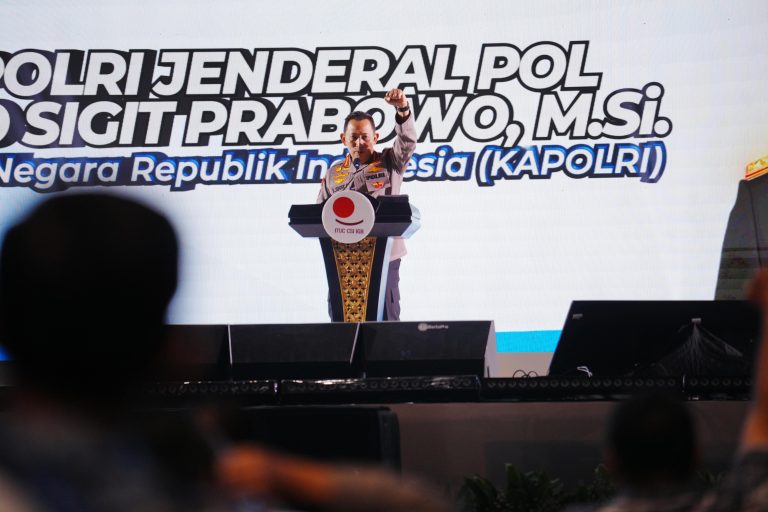 Kapolri Terima Penghargaan dari Organisasi Buruh Dunia atas Dedikasi Lindungi Hak Buruh