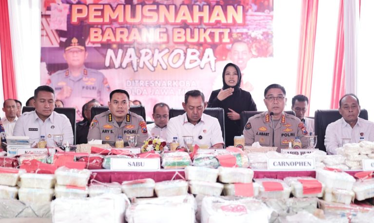 Polda Jatim Tegaskan Perang Terhadap Narkoba: 5,7 Juta Butir Narkotika Dimusnahkan, 3.022 Kasus Diungkap