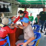 Cepat Dekat dan Bersahabat Ditpolairud Polda Jatim Gelar Perpustakaan dan Klinik Terapung