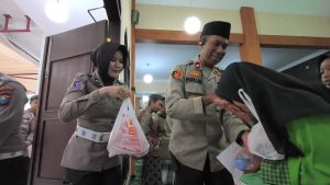 Polres Blitar Gelar Doa Bersama Anak Yatim untuk Blitar Raya Aman Kondusif