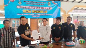 UPAYA HENTIKAN DERITA JALAN RUSAK, MASYARAKAT WONOREJO GANDENG LBH