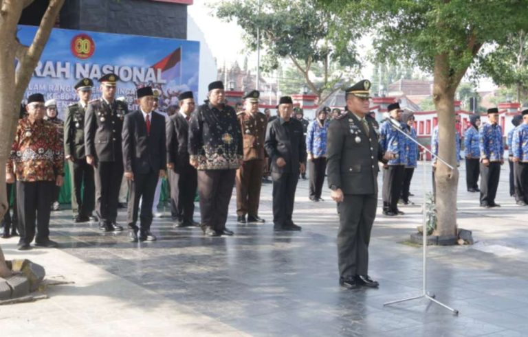 Ziarah Nasional Di TMP Raden Wijaya, Momentum HUT Ke 80 TNI Untuk Mengenang Jasa Pahlawan