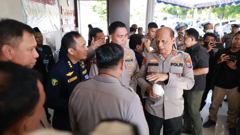 Kapolda Jatim Tegaskan Proses Identifikasi Korban Robohnya Bangunan Pesantren Al-Khoziny Berjalan Intensif