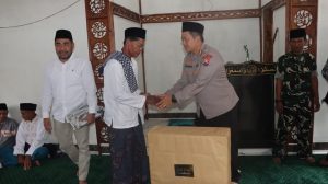 Kapolres Nganjuk Gelar Salat Jumat Berjamaah di Masjid Sabilal Muhtadin Desa Ketandan Kapolres Nganjuk Gelar Salat Jumat Berjamaah di Masjid Sabilal Muhtadin Desa Ketandan