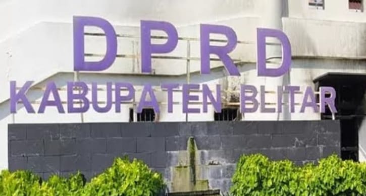 Kasus Penelantaran Anak Istri Anggota DPRD Kab Blitar , Jika 2-3 Hari Tidak Ada Keadilan Akan Ada Tindakan Lain