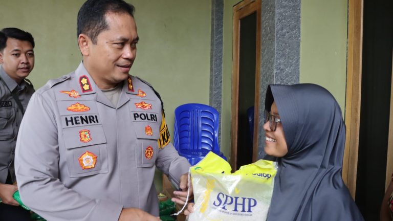 Silaturahmi Kamtibmas Kapolres Nganjuk Bersama Forpimcam Sukomoro dan Para Kades Bahas Banjir dan Kerawanan Lalu Lintas di Desa Nglundo