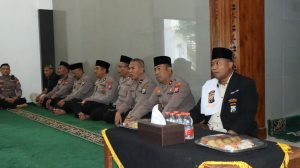 Polres Nganjuk Gelar Binrohtal, Jadikan Surat Al-Ikhlas Landasan Melayani Masyarakat