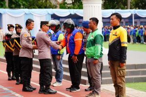 Kapolri Pimpin Apel Ojol Kamtibmas di Jabar: Bersatu Padu Jaga Keamanan